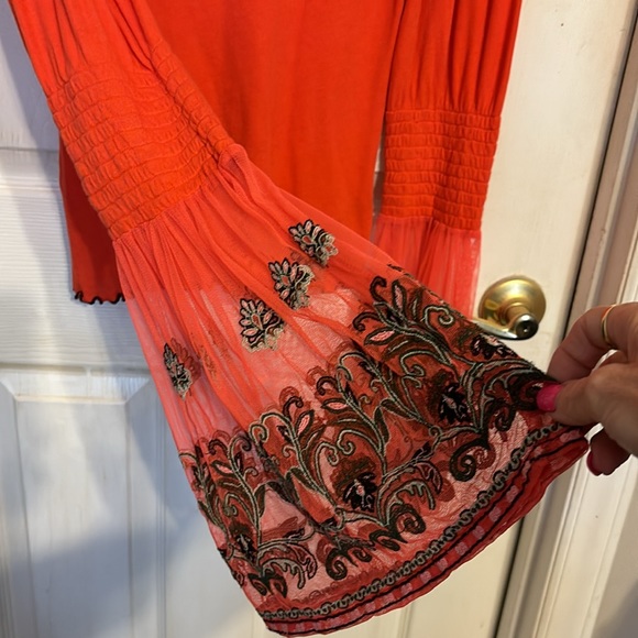 Free People XS Top  Stunning Orange w/ Bell sleeves. - Picture 3 of 5